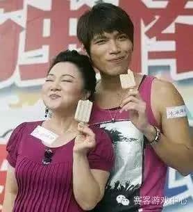 被潜规则男明星,揭秘被潜规则男明星的隐秘人生